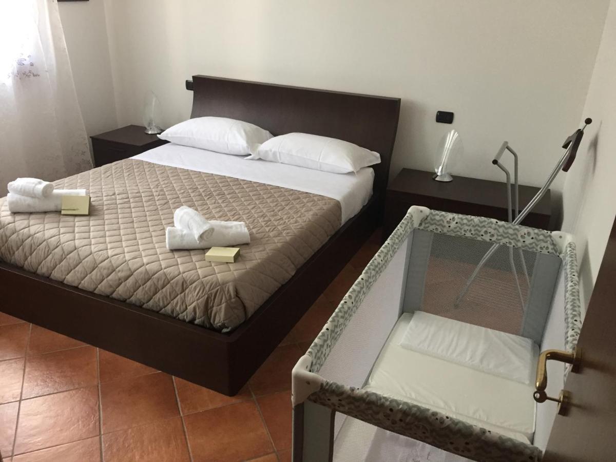 Home La Rosa Del Garda Peschiera del Garda Buitenkant foto