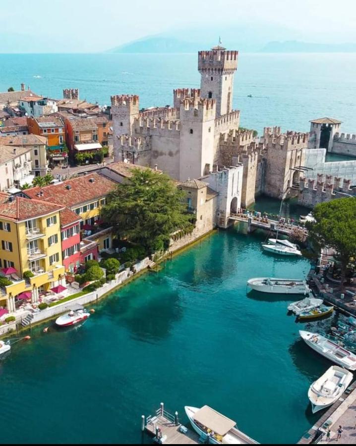 Home La Rosa Del Garda Peschiera del Garda Buitenkant foto